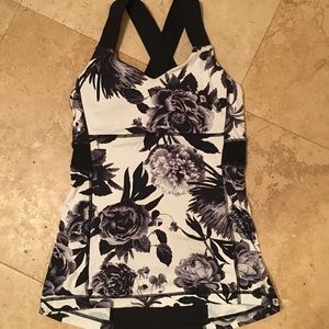 Lululemon Women’s Floral Activewear Tank - Size 6